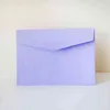 17.5x12.5cm / 6.9 * 4.9 inch 50 stks / partij Solid Color Kraft Paper Products Wenskaart Briefkaart Bedank-u Notes Envelop Simple Wedding Uitnodiging Gift Enveloppen JY0637