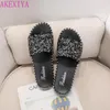 Tofflor Akexiya Kvinnor Sommar Fashion Sequins Casual Sandals Wear Flat Bottom Flip Skor Flops Sparkle