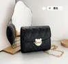 Sac à main de bonne qualité pour bébé fille, sac de princesse décontracté à la mode, sacs à bandoulière simple avec chaîne, bourse en ligne brodée de cœur