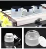 Frascos cosméticos de vidrio esmerilado Botellas de bomba con tapa de plata brillante 30 g 50 g Loción corporal Bálsamo labial Envases de crema EWB5792