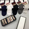 5 par / lot strumpor för män Casual Brand Sock med brev Bomull Mode Design Multicolor