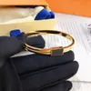 Kärlek armband bangle mode läder magnetiska spänne armband kedja smycken unisex armband 8 färg hög kvalitet box behöver extra kostnad