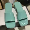 2021 Nyaste Märke Kvinna Slipper Top Quality Luxury Designer Sandaler Sommar Mode Jelly Slide High Heel Toffles Casual Shoes Womens Womens