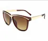Solglasögon av hög kvalitet för män och kvinnliga glasögon PC -ram Stylish Classic Ladies Sport Outdoor 1581 Solglasögon skickade för 6496298