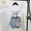 Estate Donna Set da 2 pezzi T-shirt con ricamo a fiori 3D + Pantaloncini di jeans Perline vintage 210506