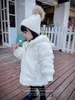 Cappotto Giacca da neonata Cappotti di moda per bambini Pelliccia calda con cappuccio Autunno Inverno Giacca da ragazza Abbigliamento per neonati Capispalla per bambini