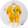 Baby Tracksuit Kids Kläder Ställer Pojkar Passar Barnkläder Casual Coat T-shirts Byxor Tecknad Sport Zipper Jacka 3PCS B7790