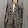 Streetwear Frauen Grau Plaid Jacke Mode Vintage Damen Zweireiher Blazer Kausal Weibliche Chic Tasche Lange Anzüge 210430