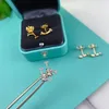 Coffret cadeau original Boucles d'oreilles classiques en argent pur 925 Happy S Love Femme Designer souriant Zircon Ongles d'oreille de luxe en gros Bijoux de mode boucles d'oreilles3052993