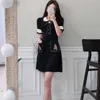 High Street Fashion Coreano Vestito Lavorato A Maglia Delle Donne di Estate Perla Bow Stretch Tasca Fiore Ricamato Abiti Casual 210514