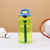 16 унций детская бутылка с водой Sippy Кубок пластиковые Tumblers BPA Бесплатная утечка для утечки Широкая бутылка с утечкой с откидной крышкой и проливными чашками T500785