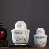 Zestaw białego kwiatu śliwki z cieplejszym garnkiem japońskie owocowe wina naczyń czarny atrament malarstwo porcelanowe serwowanie Carafe Saki Cup