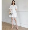 Witte Franse bubble mouw jurk zomer korte v-hals hoge taille pocket mini sexy jurken casual vrouwelijke vestidos 210608