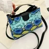 Shoppingkassar Kvinnor Mode Snake Print Handväskor Väskor Vintage PU Läder Crossbody Kvinna Serpentin Casual Stor Messenger Shoulder Bag220307