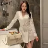 DEAT Frauen Weiße Taschen Zweireiher Blazer Neue Umlegekragen Langarm Slim Fit Jacke Mode Flut Sommer 7E0380 210428