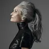 Wholesale Greyhair wit波の周りのPonytailのヘアピースシルバーグレーの髪のポニーテールのための柔らかくて自然な1pcs