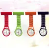 15 relógios de enfermeira de bolso de metal colorido relógios médicos de quartzo de quartzo analógico broche fob relógio presente relógio relógio de enfermagem