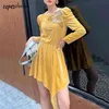 Free Chic Women Velvet Dress O-neck Puff Sleeve Diamond Tassel Design Irregular A Line Club Party 210524