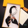 Hoge kwaliteit kleine vierkante sjaals voor vrouwen, klassieke tijdloze sjaals multifunctionele mode sjaals sjaal 50 * 50cm zonder doos