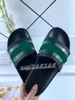Classic Slide Dames Strepen Slippers Marque Designer Zomer Slides Hoge kwaliteit Sandaal Platte Bloemen Rood Zwart Wit Mode Mannen Strand slippers