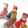 Eerste wandelaars Toddler Indoor Sock Shoes Born Baby Socks Spring Herfst Girl Soft met rubberzolen Zoendieren Giraffe Lion