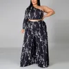 Dwa kawałki Zestaw dla Kobiet Dopasowywanie S 3XL 4XL Plus Size Biały Druku Bluzka Topy One Ramię Flare Spodnie Moda Tkaniny Big 210510