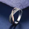 Huitan mais novo anel de cruz em forma de x em dois tons fresco para mulheres casamento joias da moda deslumbrante pedra cz grandes anéis modernos anillos