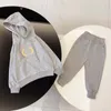 Fashion Baby Clothes Sets Tracksuit 2 Pcs Suits Kids Boy Girl Long Sleeve Hoodie Sweater Classic Letter Top + Pants Outfits Autumn 5 Styles