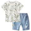 Biniduckling Summer Fashion Leaf Printed Boys Kids Clothes Set Cotton Short Sleeve T-Shirt+Kort outfit för småbarns pojkekläder 210326
