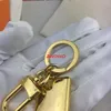 Pingente de keychain de letra de ouro de alta qualidade Enviar como mostrado CAIXA DE PRESENTE CANTECIMENTO PERSONALIZADO CANTHOR DE MODA