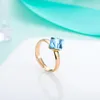 Kluster ringar mode blå / vit österrikisk kristall för kvinnor guld färg justerbar bröllop band ring fest smycken flickor gåvor
