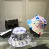 Flerfärgad Bucket Hat för kvinnor Gradient Designer Hattar Märke Lyx Fisherman Cap Letter Mode Kepsar Beanie Chapeau Bonnet Jariser