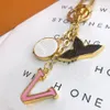 Lüks Tasarımcı Anahtarlık Moda Klasik Marka Anahtar Toka Mektup Tasarım El Yapımı Altın Anahtarlıklar Erkek Bayan Çanta Kolye Yüksek Kalite