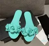 2021 élégant camélia femmes pantoufles Paris Designer sandales plates 7 couleurs brillant mode dame chaussures de plage taille européenne 35-40