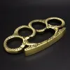 Moda Curva Estilo Metal Brass Knuckle Duster Ao Ar Livre Acampamento Esportes Fitness Segurança Bolso Autodefesa Ferramenta EDC