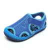 Çocuk Yaz Sandalet Bebek Yumuşak Yalınayak Sandalet Parlak Şeker Renk Moda Yaz Ayakkabı Kaymaz Masaj Alt Çocuk Sandalet 210713