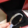 2023 Luxury Top Fine Brand Pure 925 Sterling Silver smycken för kvinnor Easy Lock Bangle Rose Gold Full Big Main Diamond Love Wedding Engagement Screw Armband