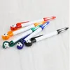 Penna a sfera Forma di calcio Office Penna a sfera Cartoon Plastica 0.7 / 1.0mm Stationery Business Ufficio per ufficio Forniture advertisement Penna Logo personalizzato GYL34