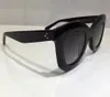 Ladies Summer Sunglasses 41093 Black Frame Gray Gradient Lens Women Fashion Sun Glasses UV400 Protection Eyewear with box