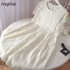 Neploe日本の甘い小さな花刺繍vestidos Mujer O-首半袖かわいいローブ女性レースプリーツシックな女性のドレスY0823