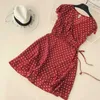 女性レースアップフローラルポルカドット夏のドレスセクシーなVネックラップスリムウエストエレガントなBoho Ruffles Beach Short Vestido Y0823