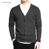 Coton Cardigan Pull Hommes Vêtements À Manches Longues Tricoté Col En V Chandails Solide Bouton Fit Casual Pull Homme Vêtements 210918