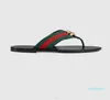 Desenhador de deslizamento Deslize Sandálias do verão Moda Homens Praia Indoor Flat Flip Flechos Lady Senhora Sapatos Sapatos Senhoras Slippers tamanho 35-45 com caixa