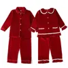 Hiver Boutique Velours Tissu Rouge Enfants Vêtements Pjs Avec Dentelle Toddler Garçons Ensemble Pyjamas Fille Bébé Vêtements De Nuit 211130