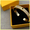 Mens Designer Bracelet for Womens Cuff Letter Brand Gold Bracelets For Women Party Wedding f Jewelry Ornaments Necklaces 21082005R