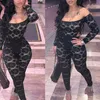 Mode Streetwear Outfits Lace Två Piece Set One Shoulder Full Sleeve Skinny Bodysuit Toppar + Långbyxor Genomskinlig Lady Passar 210517