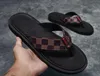 Män Kvinnor Slide Sandals Designer Skor Luxury Slide Sommar Fashion Wide Flat Slippery Med Tjocka Sandaler Slipper Flip Flops 04