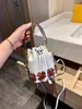 Classic Luxury Designer 2021 Top Sale Trekkoord Floral Hardware 24K String Emmer Tassen Grote Capaciteit Dames Mode Cross Body Handtassen