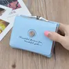 Kadın Deri Cüzdan Kısa Fermuar Moda Retro Çiçek Mini Sikke Çanta Öğrenci Tri-Fold Para Klip Kredi Kartı Tutucu Debriyaj Çanta