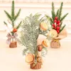 Dekorativa Blommor Kransar Mini Konstgjorda Julgran Med Röd Bär Pine Cone Holiday Tabletop Decoration Home Small Party Supplies